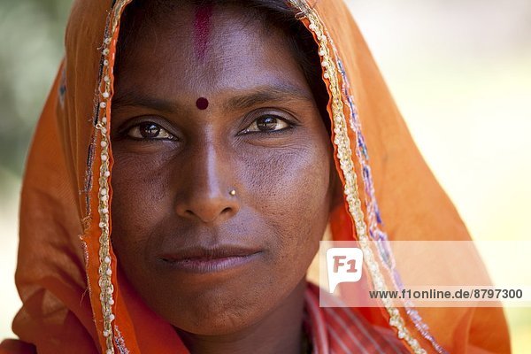 nahe Frau Bauernhof Hof Höfe Indianer Dorf Rajasthan