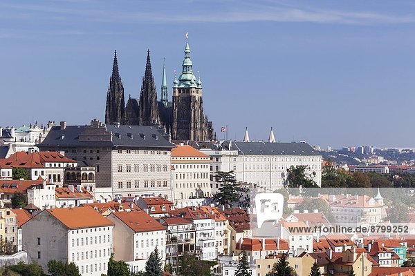 Prag  Hauptstadt  Europa  Hügel  Kathedrale  Monarchie  Palast  Schloß  Schlösser  Tschechische Republik  Tschechien  Petrin  UNESCO-Welterbe  Böhmen