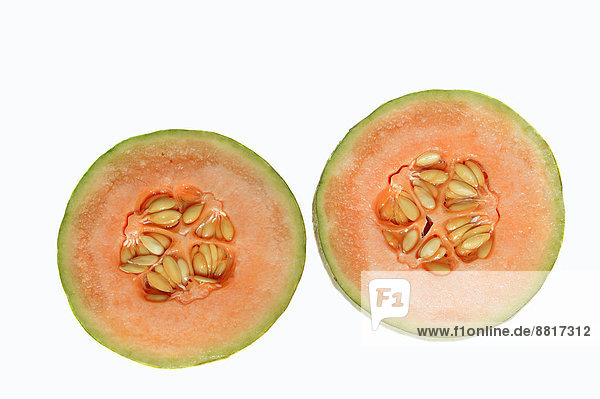 Zuckermelone oder Honigmelone (Cucumis melo)  halbierte Frucht