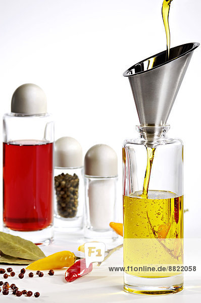 Vinegar  oil  spices