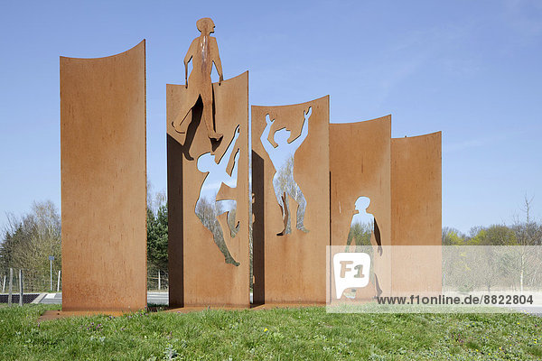 Skulptur  Denkmal zur Öffnung der Berliner Mauer  von Kerstin Becker  auf dem Berliner Mauerweg zwischen Lichtenrade und Mahlow  Berlin  Deutschland