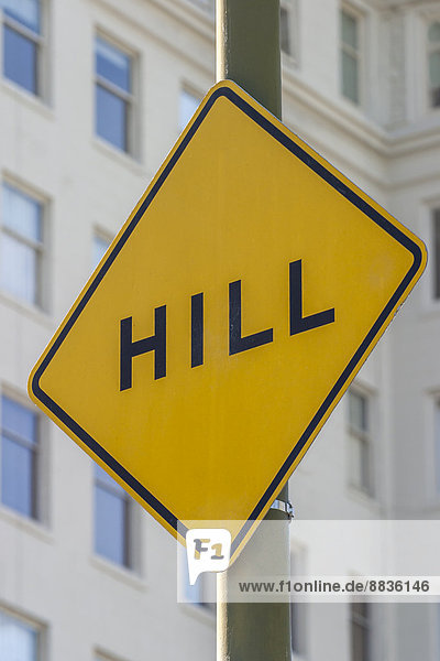 USA  California  San Francisco  hill road sign