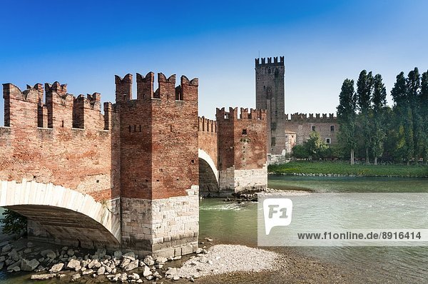 Außenaufnahme  Europa  Festung  Brücke  UNESCO-Welterbe  Venetien  Castelvecchio  Italien  Verona