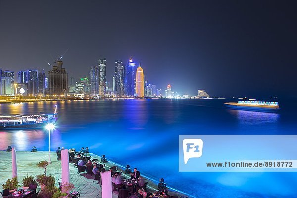 New skyline of the West Bay central financial district of Doha at night  Qatar  Middle East
