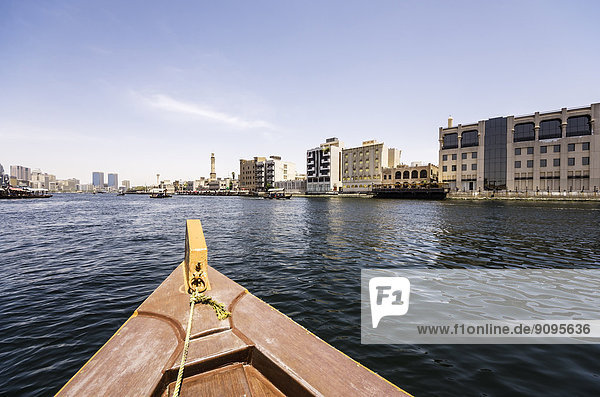 VAE  Dubai  Boot auf dem Fluss