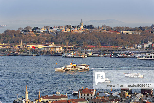 Türkei  istanbul  Blick zum Topkapi Palast  Goldenes Horn