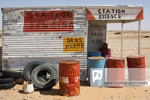 Einfache Tankstelle  Tunesien