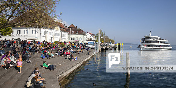 Grethhaus on the lakeside promenade with a pier  Überlingen  Lake Constance  Baden-Wuerttemberg  Germany