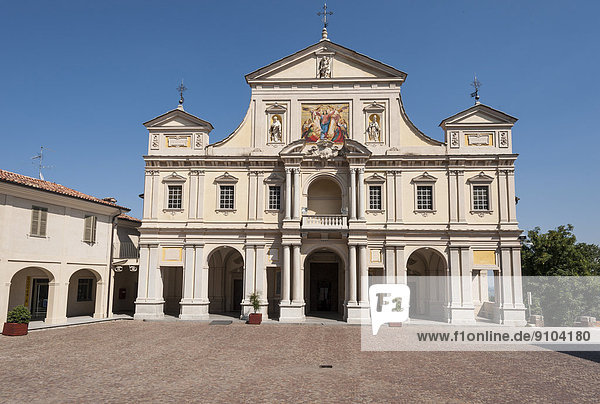 Kirche Santuario Diocesano Madonna Di Crea  Piemont  Italien