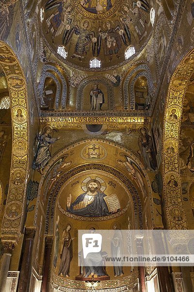 Prunkvolle byzantinische Mosaiken  Cappella Palatina  Palastkapelle  Palazzo dei Normanni  Palermo  Sizilien  Italien