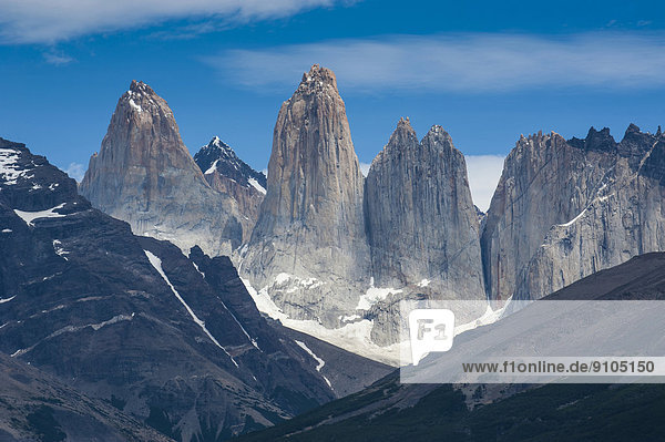 Die Gipfel des Bergmassivs Torres del Paine  Nationalpark Torres del Paine  Patagonien  Chile