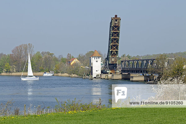 Lindaunis-Klappbrücke  Lindau  Ostseefjord Schlei  Schleswig-Holstein  Deutschland