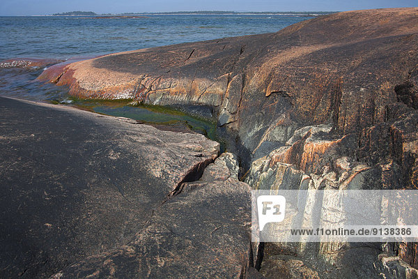 Felsbrocken  Farbaufnahme  Farbe  Muster  Küste  Bucht  Kanada  Ontario