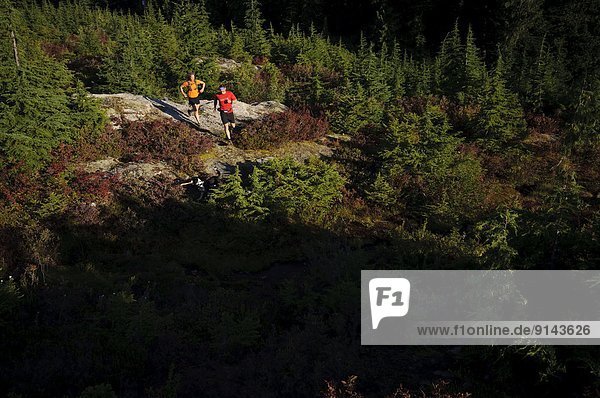 Berg  Mensch  zwei Personen  Menschen  folgen  rennen  2  British Columbia  Kanada