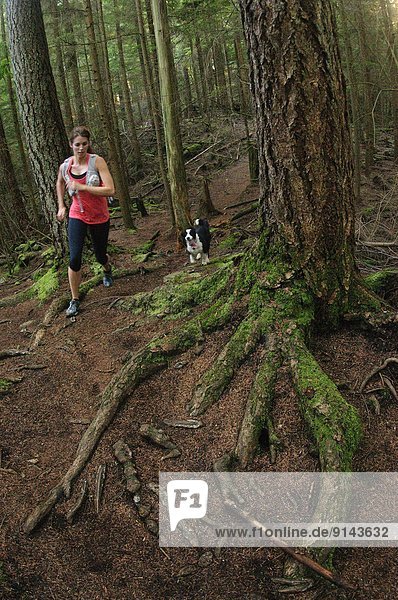Frau  folgen  rennen  Insel  Kanne  British Columbia  Kanada
