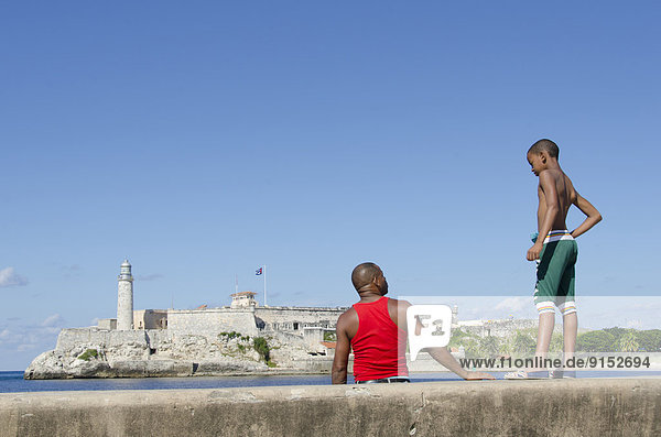 Havanna  Hauptstadt  Eingang  Festung  Wachmann  Sehenswürdigkeit  Bucht  Kuba