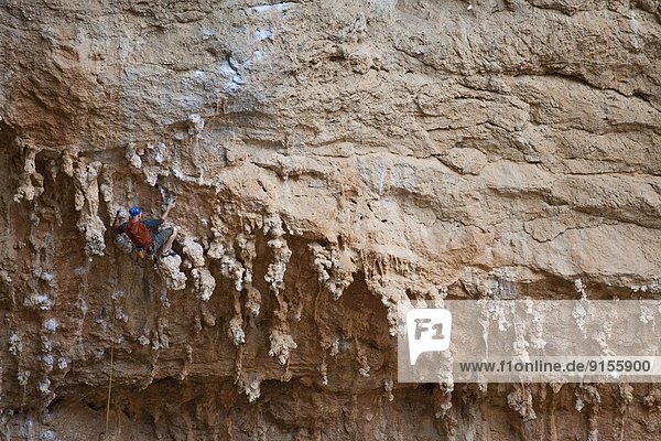 Felsbrocken aufwärts Anordnung ungestüm Klettern Griechenland Kalymnos Kalkstein Lolita