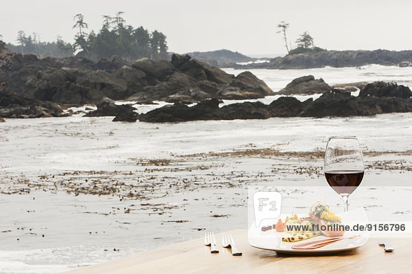 Felsbrocken  geben  Wein  Ozean  schwarz  Ignoranz  Urlaub  rot  umgeben  1  Lachs  British Columbia  Kanada  Kurs  Ucluelet  Vancouver Island