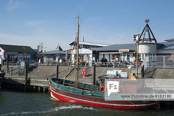 Boot im Hafen  List  Sylt  Nordfriesland  Schleswig-Holstein  Deutschland
