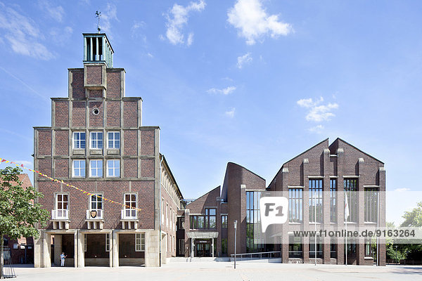 Altes und neues Rathaus  Ahaus  Münsterland  Nordrhein-Westfalen  Deutschland
