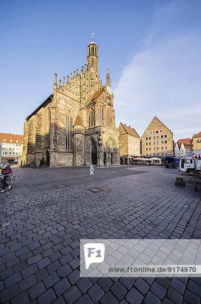 Deutschland  Bayern  Nürnberg  Blick auf Frauenkirche am Hauptmarkt