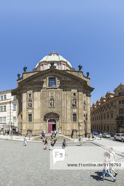 Tschechische Republik  Prag  Kreuzritterplatz mit Franziskuskirche