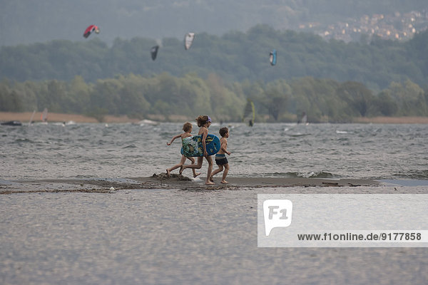 Italy  Lombardy  Province Como  Lake Como  Playing children