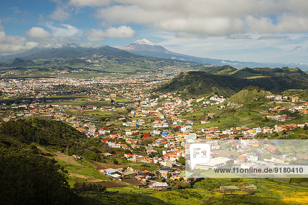 Spanien Kanarische Inseln Teneriffa San Cristobal de La Laguna Pico del Teide im Hintergrund