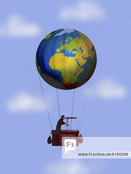 Mann in einem Globus als Heißluftballon schaut durch ein Teleskop