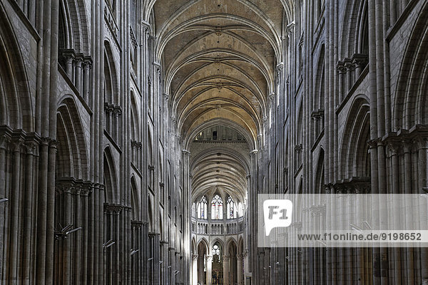 Langschiff der gotischen Kathedrale von Rouen  Cathédral Notre-Dame  Rouen  Seine-Maritime  Haute-Normandie  Frankreich