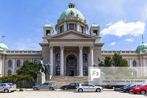 Das Parlamentsgebäude von Serbien  Savski Venac  Neu-Belgrad  Belgrad  Serbien