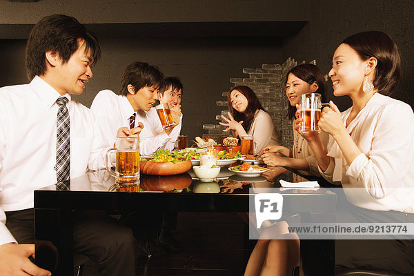 Mensch Menschen Essen außer Haus Business japanisch
