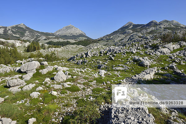 Montenegro Crna Gora Karstlandschaft im Nationalpark Lovcen