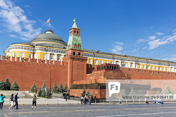 Russland  Moskau  Lenins Mausoleum und Senatspalast