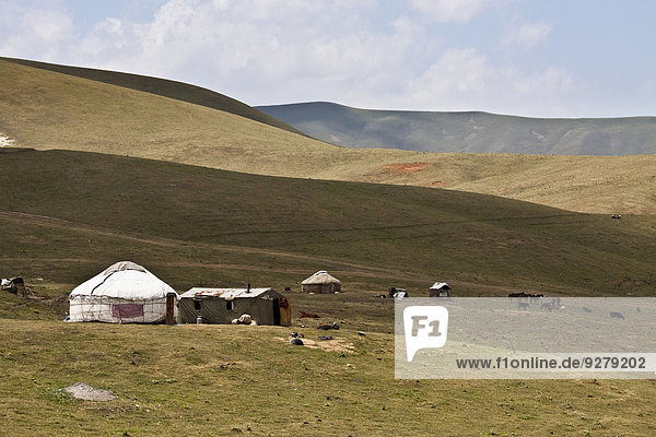 Jurten  bei Gülchö  Pamir Highway  M41  Osh  Kirgistan