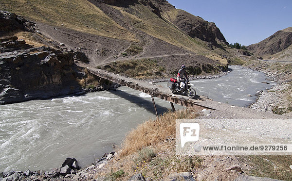 Brücke  Pamir Highway  M41  Osh  Kirgistan
