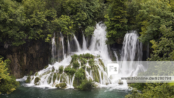 Wasserfälle  Plitvicer Seen  Rastova?a  Gespanschaft Lika-Senj  Kroatien