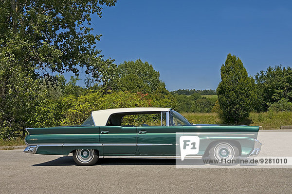 Oldtimer Lincoln Premiere Landau,  Baujahr 1958