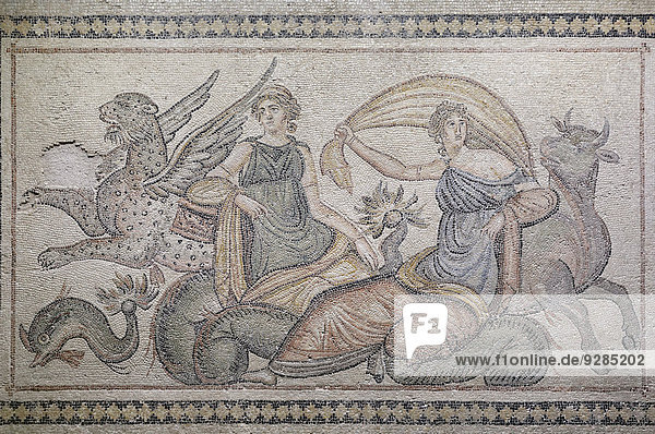 Entführung Europas  Mosaik aus Zeugma  Zeugma-Mosaik-Museum oder Zeugma Mozaik Müzesi  Gaziantep  Südostanatolien  Anatolien  Türkei