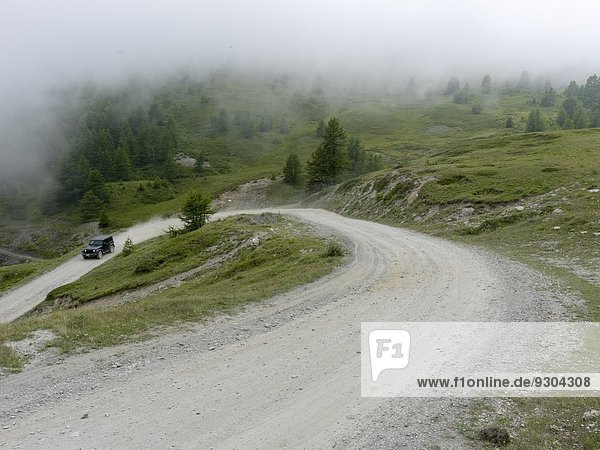 Geländewagen  Assietta-Kammstrasse  Cottische Alpen  Westalpen  Alpen  Piemont  Italien  Europa
