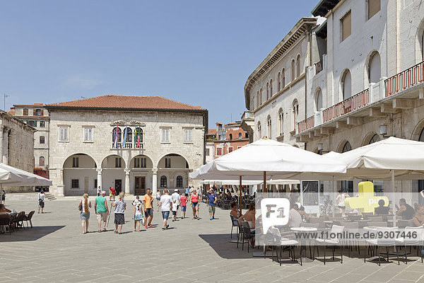 Venezianisches Rathaus  Marktplatz  Pula  Istrien  Kroatien