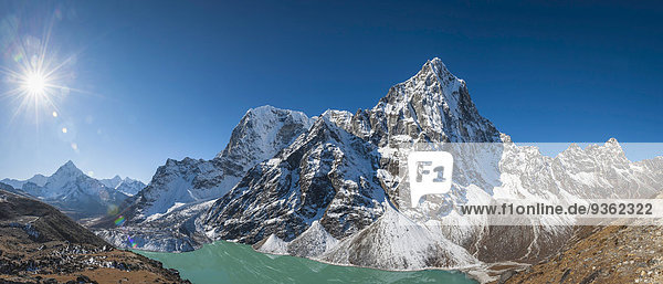 Ländliches Motiv ländliche Motive Berg Landschaft über aufwärts Schnee Nepal Sonne