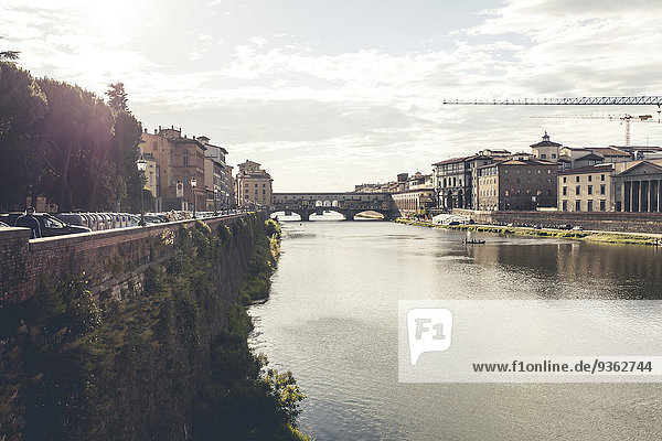 Italien  Toskana  Florenz  Arno mit Ponte Vecchio