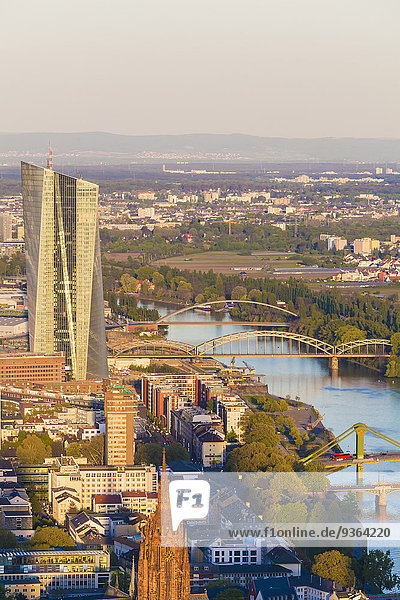 Deutschland  Hessen  Frankfurt  Blick nach Ostende mit Neubau der Europäischen Zentralbank von oben