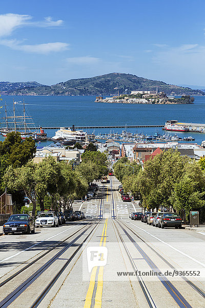 USA  California  San Francisco  Hyde Street  San Francisco Bay and Alcatraz Island in the background