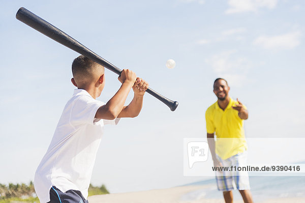 Strand Menschlicher Vater Sohn Baseball 10-11 Jahre 10 bis 11 Jahre spielen