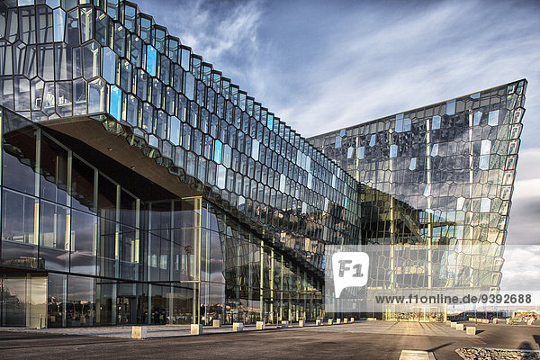 Reykjavik Hauptstadt Hafen Konzerthaus Europa Attraktivität Architektur Fassade Hausfassade Sehenswürdigkeit Konzertsaal Harfe Harpa Island modern