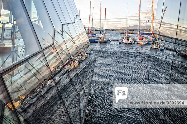 Reykjavik Hauptstadt Hafen Konzerthaus Europa Attraktivität Architektur Fassade Hausfassade Sehenswürdigkeit Konzertsaal Harfe Harpa Island modern