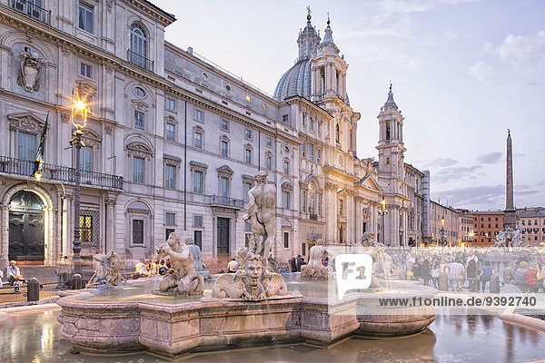 beleuchtet Rom Hauptstadt Europa Abend Beleuchtung Licht Platz Illumination Italien Piazza Navona
