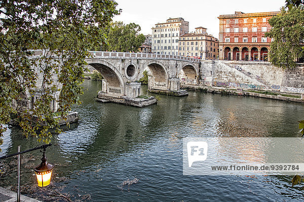 Rom Hauptstadt Europa fließen Fluss Italien Ponte Sisto Trastevere